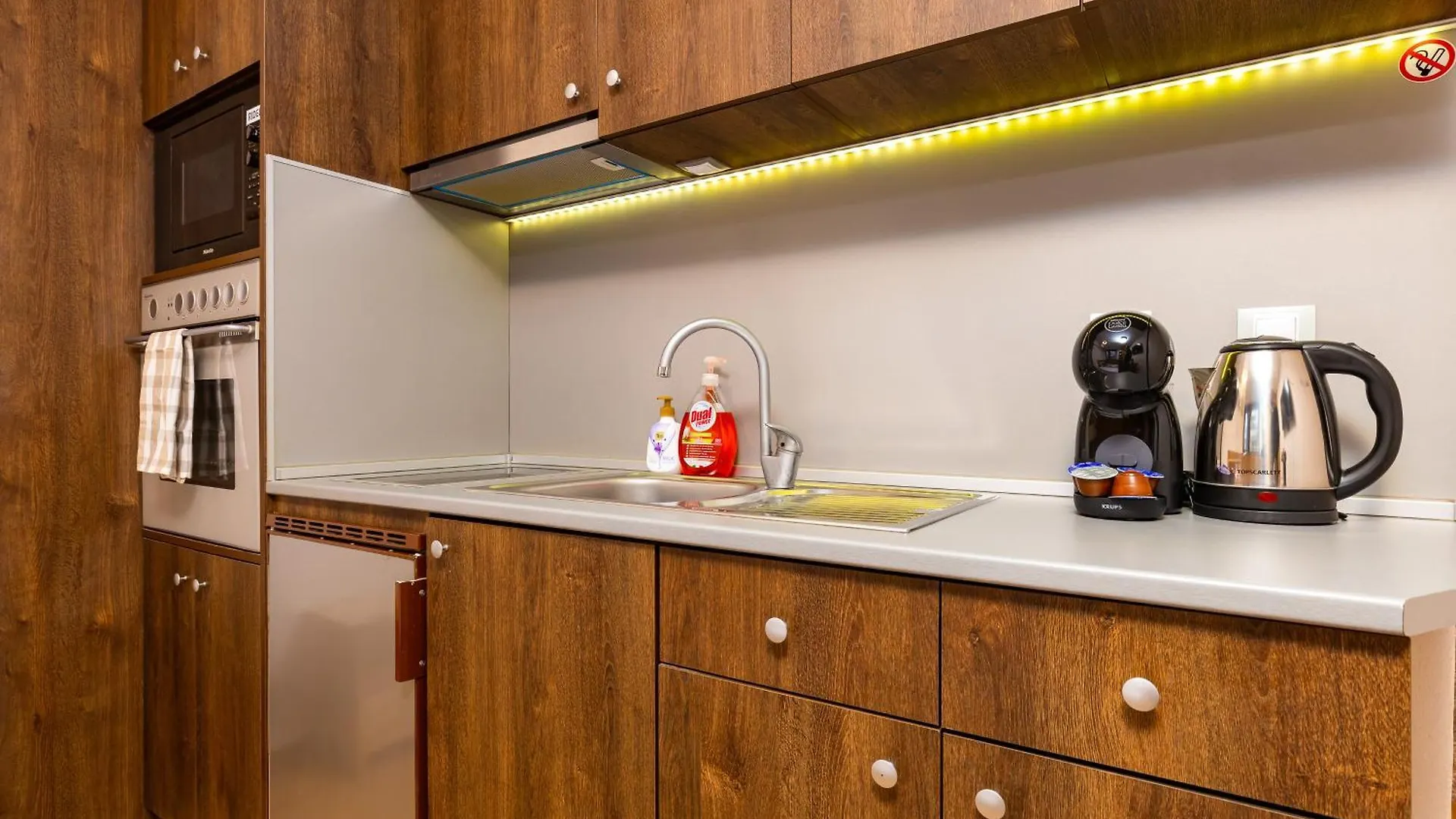 The Crash Pad Studio By Flat Mаnager Plowdiw Apartment
